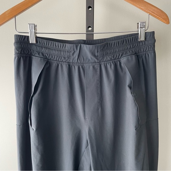 Lululemon Chill Motion Pant Melanite Ankle Zipper Snap Pocket Size Medium - Picture 7 of 11
